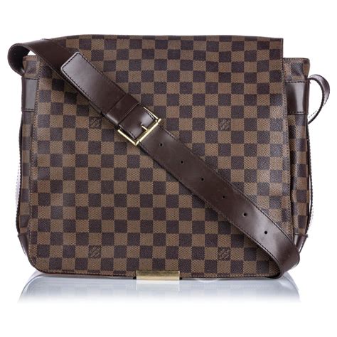 sac besace louis vuitton femme|sac de luxe louis vuitton.